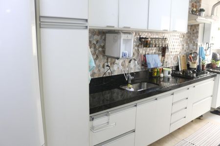 Apartamento à venda com 71m², 2 quartos e 1 vagaCozinha