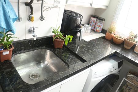 Apartamento à venda com 71m², 2 quartos e 1 vagaÁrea de Serviço