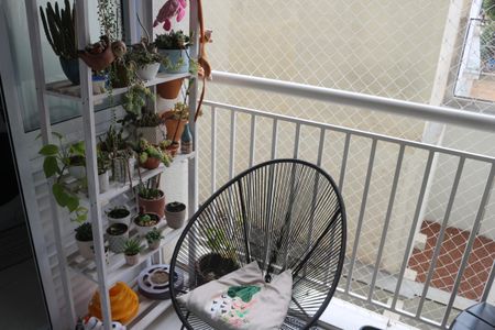 Apartamento à venda com 71m², 2 quartos e 1 vagaSacada da Sala