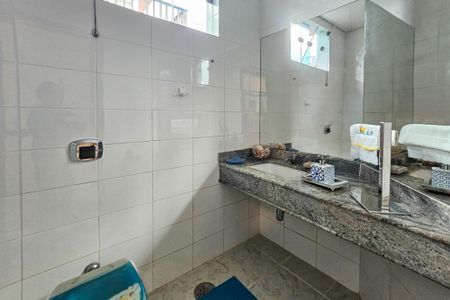 Apartamento para alugar com 500m², 4 quartos e 6 vagas Apartamento para alugar com 500m², 4 quartos e 6 vagasBanheiro Social 1