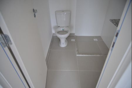 Apartamento para alugar com 83m², 2 quartos e 2 vagasBanheiro Social