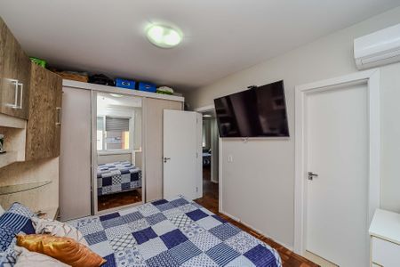 Apartamento à venda com 140m², 3 quartos e 2 vagas Apartamento à venda com 140m², 3 quartos e 2 vagasSuíte