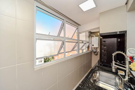 Apartamento à venda com 140m², 3 quartos e 2 vagas Apartamento à venda com 140m², 3 quartos e 2 vagasÁrea de Serviço