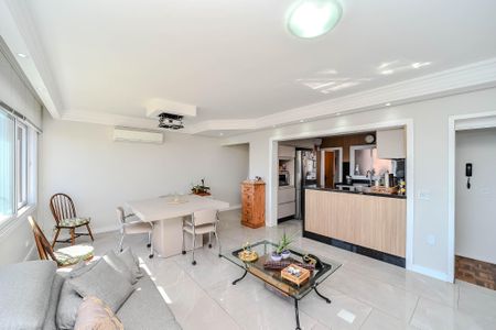 Sala de apartamento à venda com 3 quartos, 140m² em São João, Porto Alegre