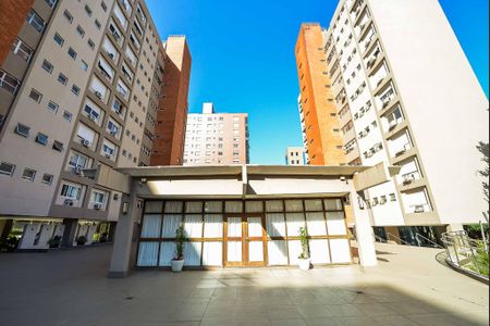 Apartamento à venda com 140m², 3 quartos e 2 vagas Apartamento à venda com 140m², 3 quartos e 2 vagasÁrea comum - Salão de festas