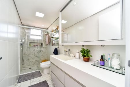 Apartamento à venda com 140m², 3 quartos e 2 vagas Apartamento à venda com 140m², 3 quartos e 2 vagasBanheiro Social