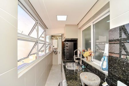 Apartamento à venda com 140m², 3 quartos e 2 vagas Apartamento à venda com 140m², 3 quartos e 2 vagasÁrea de Serviço