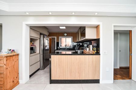 Apartamento à venda com 140m², 3 quartos e 2 vagas Apartamento à venda com 140m², 3 quartos e 2 vagasCozinha