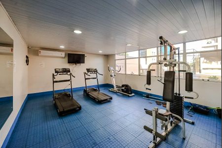 Apartamento à venda com 140m², 3 quartos e 2 vagas Apartamento à venda com 140m², 3 quartos e 2 vagasÁrea comum - Academia