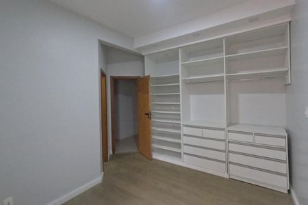 Apartamento para alugar com 202m², 4 quartos e 2 vagasSuíte 1