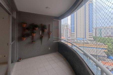 Apartamento para alugar com 202m², 4 quartos e 2 vagasVaranda