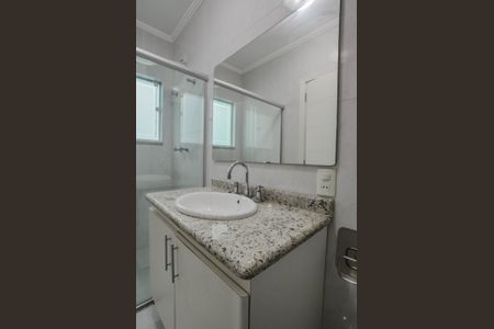 Casa à venda com 204m², 4 quartos e 4 vagas Casa à venda com 204m², 4 quartos e 4 vagasBanheiro da Suíte 2