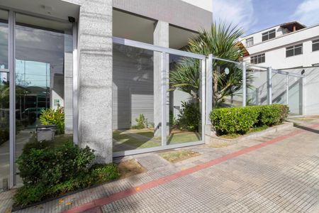 Apartamento à venda com 245m², 4 quartos e 4 vagasFachada