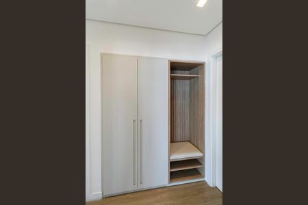 Apartamento à venda com 245m², 4 quartos e 4 vagasCorredor