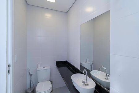 Apartamento à venda com 245m², 4 quartos e 4 vagasBanheiro de serviço