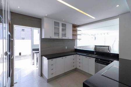 Apartamento à venda com 245m², 4 quartos e 4 vagasCozinha