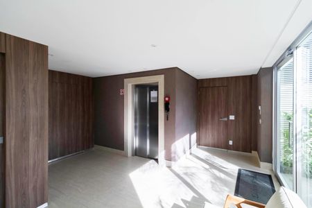 Apartamento à venda com 245m², 4 quartos e 4 vagasHall social