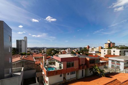 Apartamento à venda com 245m², 4 quartos e 4 vagasÁrea Externa - Vista