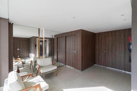 Apartamento à venda com 245m², 4 quartos e 4 vagasHall social