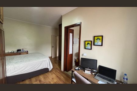 Casa à venda com 263m², 4 quartos e 4 vagas Casa à venda com 263m², 4 quartos e 4 vagasSuite