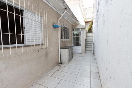 Casa à venda com 160m², 3 quartos e 3 vagas Casa à venda com 160m², 3 quartos e 3 vagasCorredor