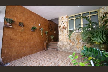 Casa à venda com 100m², 2 quartos e 2 vagas Casa à venda com 100m², 2 quartos e 2 vagasÁrea comum