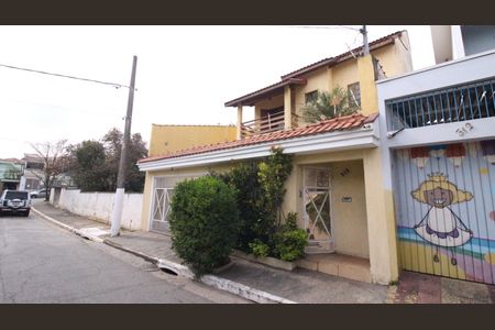 Casa à venda com 245m², 4 quartos e 6 vagasFachada