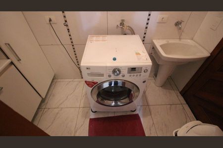 Casa à venda com 245m², 4 quartos e 6 vagasÁrea de Serviço