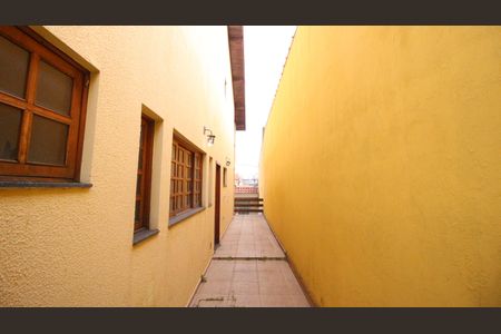 Casa à venda com 245m², 4 quartos e 6 vagasCorredor