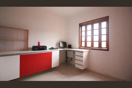 Casa à venda com 245m², 4 quartos e 6 vagasQuarto 2