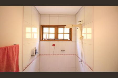 Casa à venda com 245m², 4 quartos e 6 vagasBanheiro 2