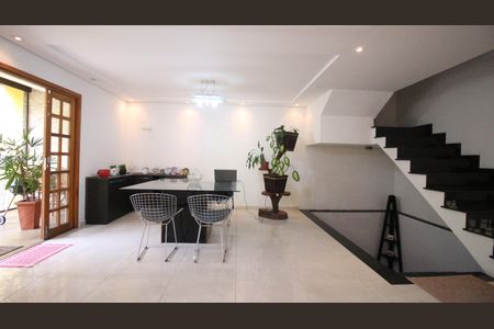 Casa à venda com 245m², 4 quartos e 6 vagasSala de Jantar