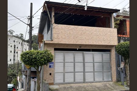 Casa para alugar com 200m², 3 quartos e 2 vagasFachada