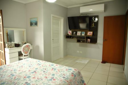 Casa para alugar com 200m², 3 quartos e 2 vagasSuíte 2