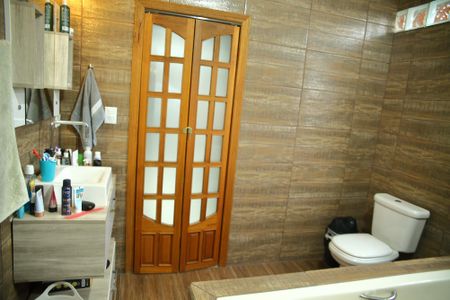 Casa para alugar com 200m², 3 quartos e 2 vagasBanheiro Suíte 2