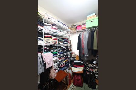 Casa à venda com 165m², 3 quartos e 2 vagasCloset da suíte