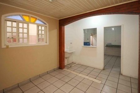 Casa para alugar com 100m², 2 quartos e 1 vaga Casa para alugar com 100m², 2 quartos e 1 vagaSala de Jantar