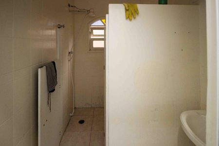 Casa para alugar com 100m², 2 quartos e 1 vaga Casa para alugar com 100m², 2 quartos e 1 vagaBanheiro