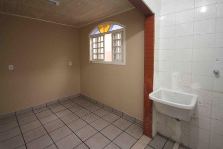 Casa para alugar com 100m², 2 quartos e 1 vaga Casa para alugar com 100m², 2 quartos e 1 vagaSala de Jantar