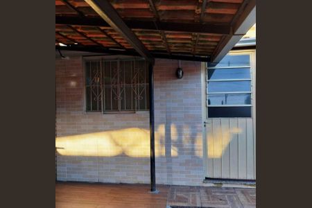 Casa de condomínio à venda com 54m², 2 quartos e 1 vaga Casa de condomínio à venda com 54m², 2 quartos e 1 vagaFachada