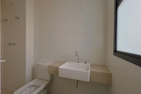 Apartamento à venda com 85m², 3 quartos e 2 vagas Apartamento à venda com 85m², 3 quartos e 2 vagasBanheiro da Suíte