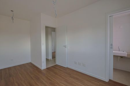 Apartamento à venda com 85m², 3 quartos e 2 vagas Apartamento à venda com 85m², 3 quartos e 2 vagasSuíte