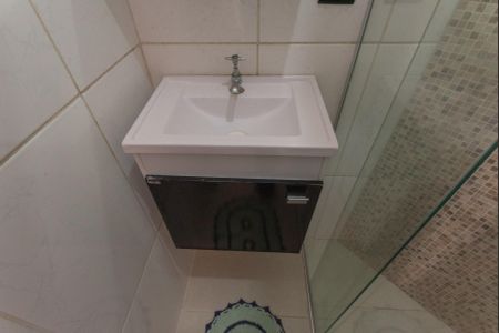 Apartamento à venda com 57m², 2 quartos e 1 vaga Apartamento à venda com 57m², 2 quartos e 1 vagaBanheiro