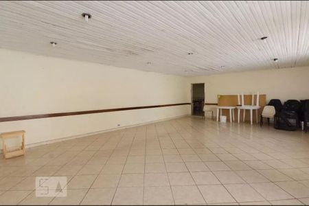 Apartamento à venda com 172m², 3 quartos e 2 vagas Apartamento à venda com 172m², 3 quartos e 2 vagasÁrea comum - Salão de festas