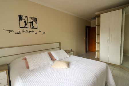 Casa à venda com 169m², 3 quartos e 3 vagas Casa à venda com 169m², 3 quartos e 3 vagasQuarto Suíte