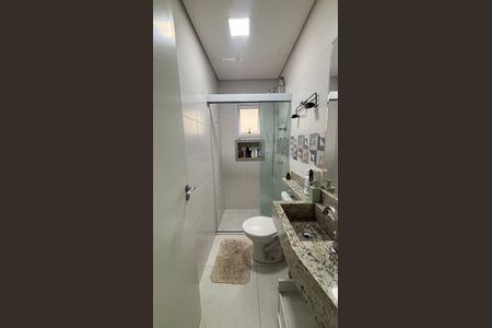 Apartamento à venda com 81m², 2 quartos e 1 vagaBanheiro
