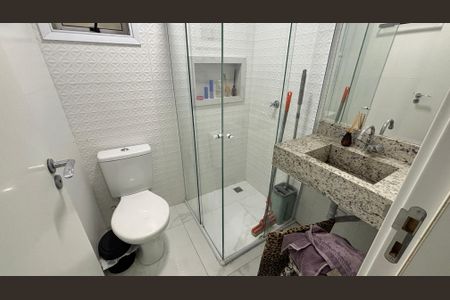 Apartamento à venda com 81m², 2 quartos e 1 vagaBanheiro da Suíte