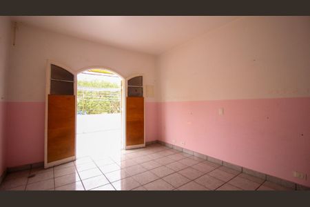 Casa para alugar com 3 quartos, 140m² em Vila Antonieta, São Paulo