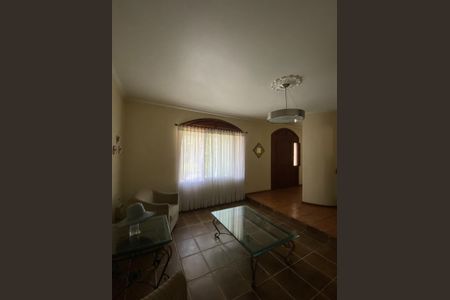 Casa à venda com 300m², 4 quartos e 5 vagas