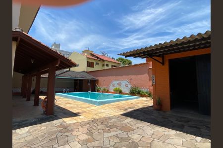 Casa à venda com 300m², 4 quartos e 5 vagas